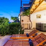 Fortuno-luxury Seaview With Outdoor Jacuzzi Near Dubrovnik Διαμέρισμα *
