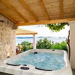 Apartment Fortuno-luxury Seaview With Outdoor Jacuzzi Near Dubrovnik
